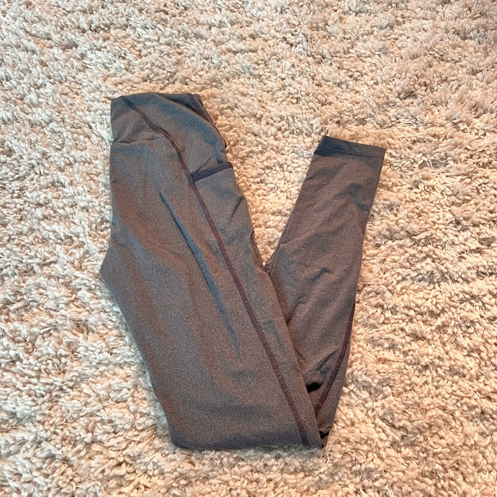 Gym shark leggings